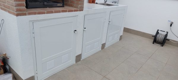 Estructura en hueco existente - Soluciones de aluminio para ganar orden y aprovechar mejor cada hueco. en Alicante | Toldos Corona