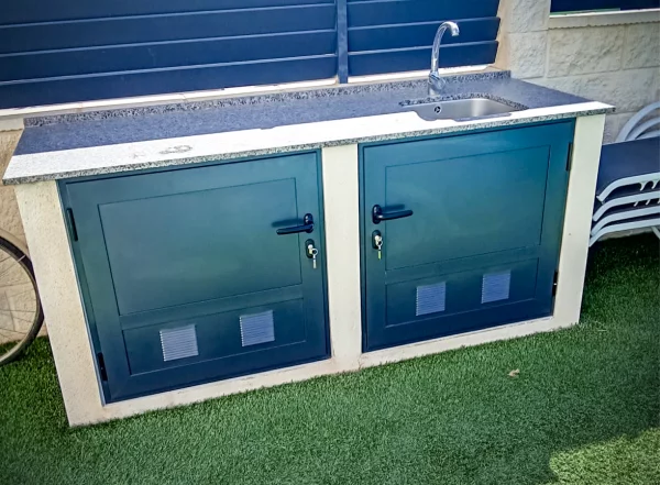 Última aplicación real - Cocinas de exterior para convertir la terraza en una zona social completa. en Alicante | Toldos Corona