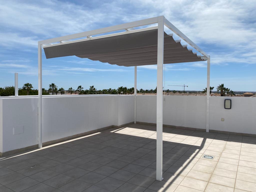 Aplicación residencial - Toldos palillería para una sombra regulable con estructura fija. en Alicante | Toldos Corona
