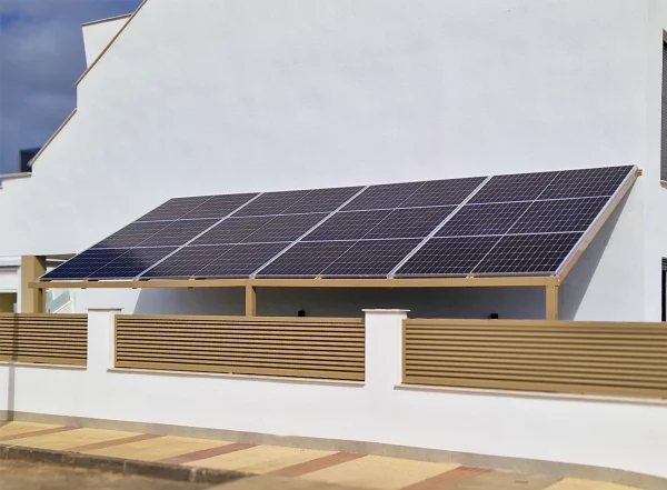 Configuración extendida - Estructuras para panel solar con integración útil, limpia y productiva. en Alicante | Toldos Corona