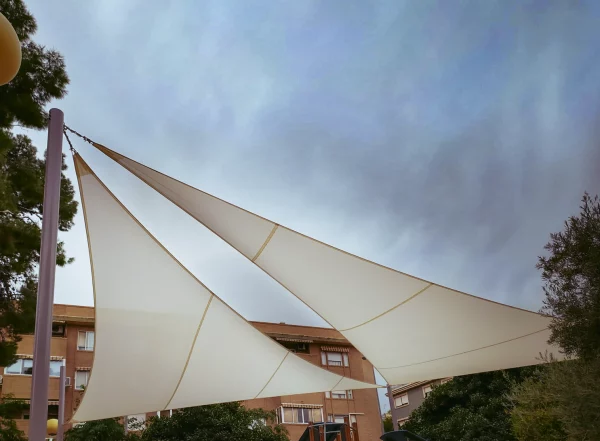 Shade sails and outdoor design - Shade sails for light, visually open shade. in Alicante | Toldos Corona
