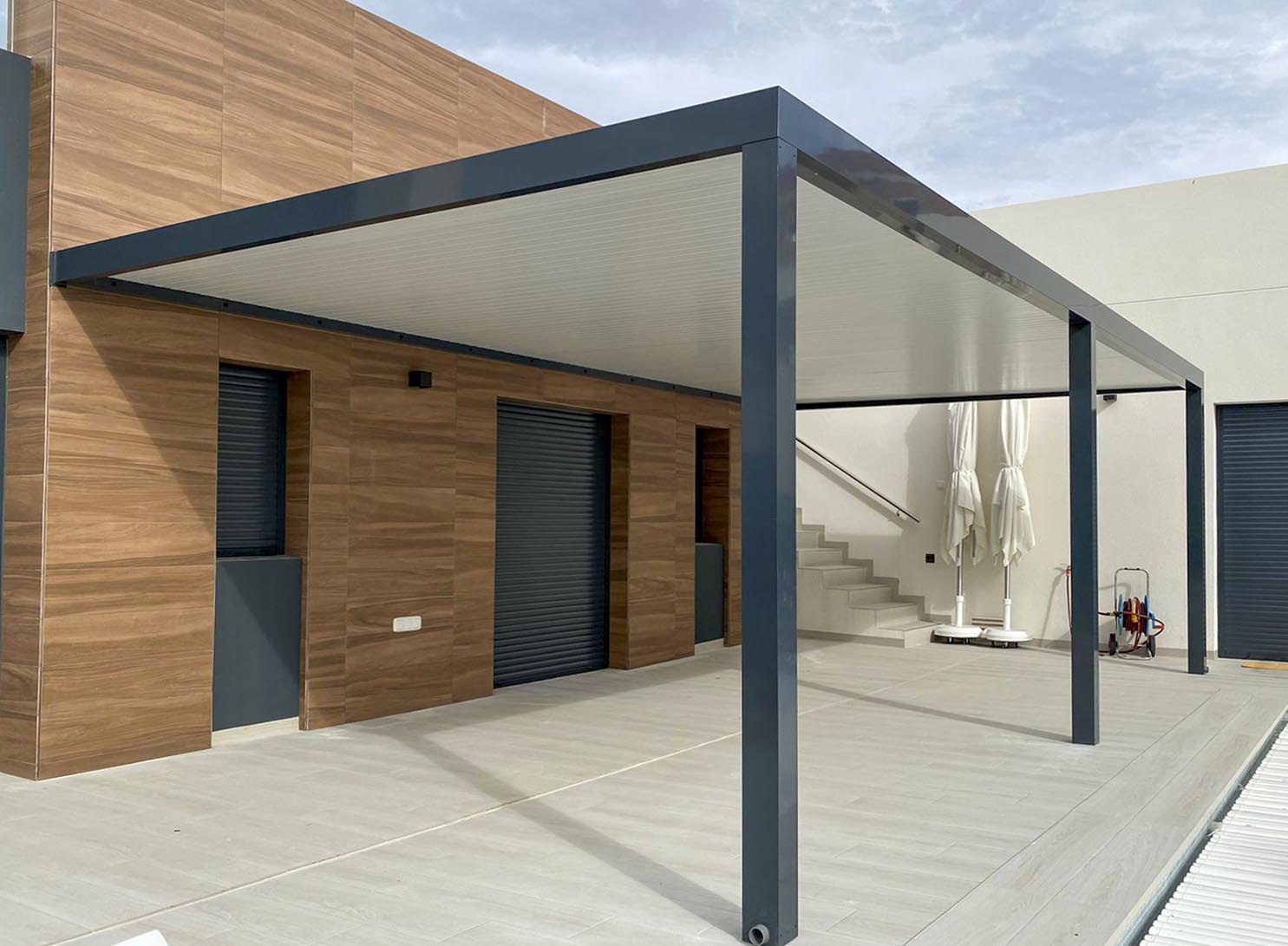 Pérgola Moderna - Nuestras dos líneas de pérgola más destacadas en Alicante | Toldos Corona